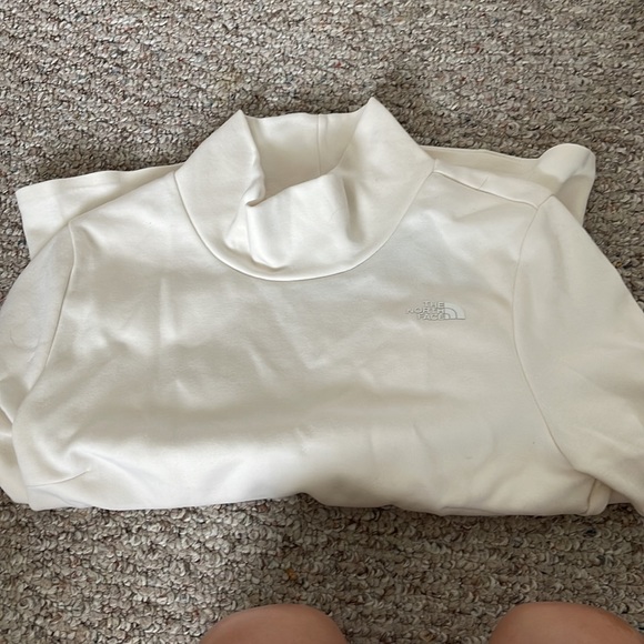 north face, size small in women’s, cream color - Picture 4 of 5